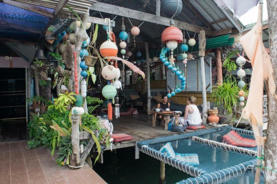 Peacock Hostel Koh Lanta Exterior foto