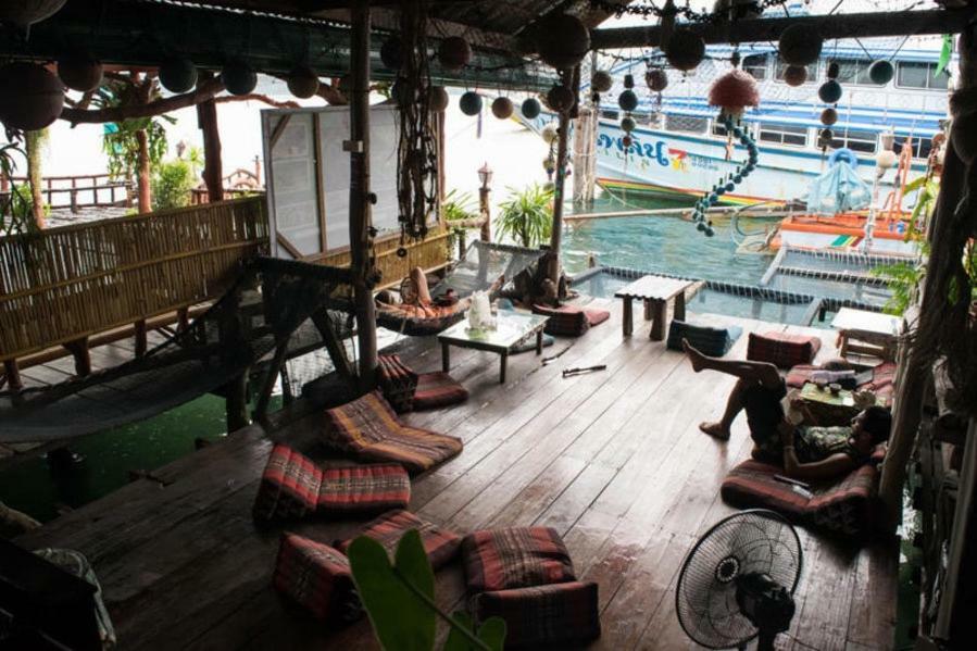 Peacock Hostel Koh Lanta Exterior foto